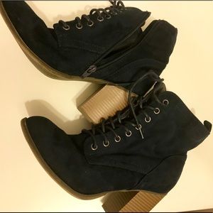 Mossimo supply company blue suede heeled boots